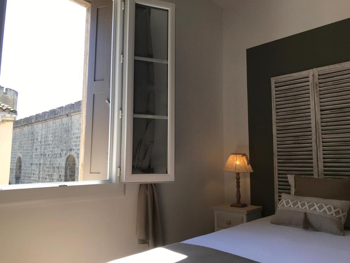 Ô 36 Rempart Sud B&B Aigues-Mortes Exterior foto