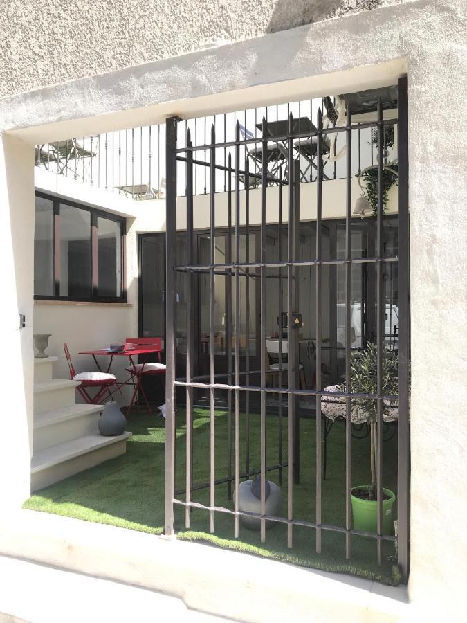 Ô 36 Rempart Sud B&B Aigues-Mortes Exterior foto