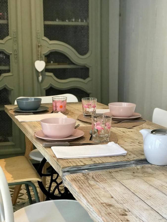 Ô 36 Rempart Sud B&B Aigues-Mortes Exterior foto