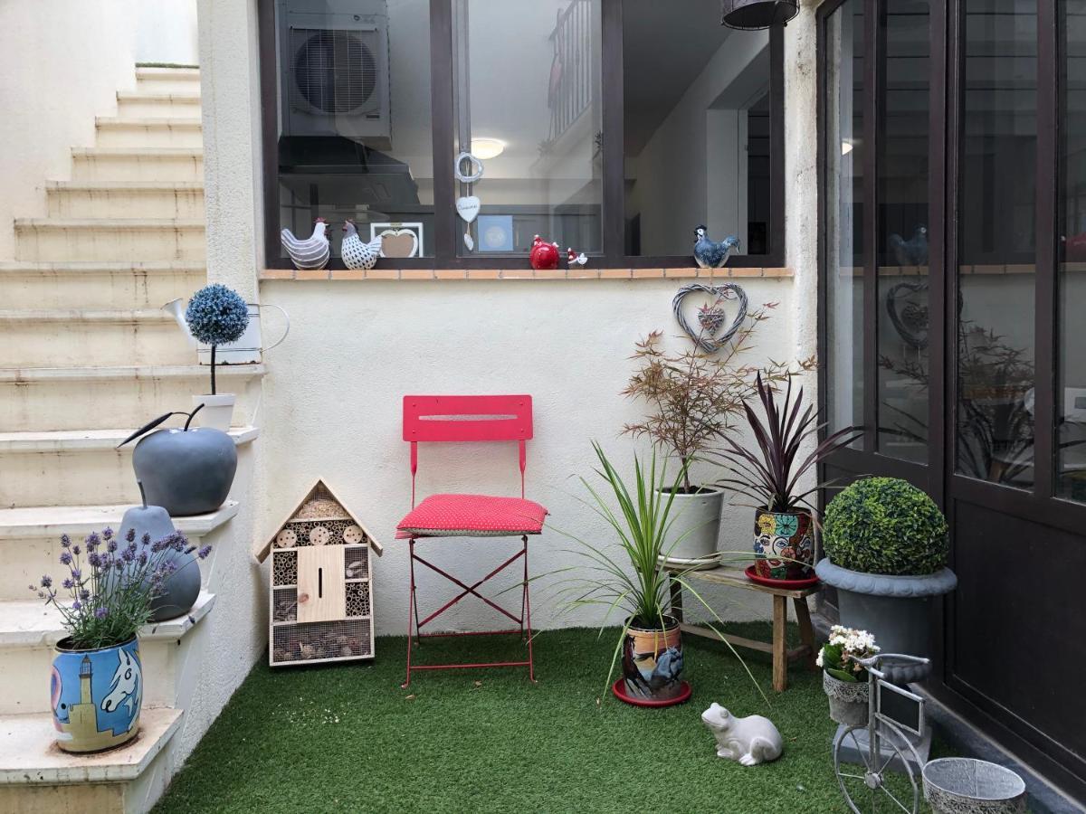 Ô 36 Rempart Sud B&B Aigues-Mortes Exterior foto